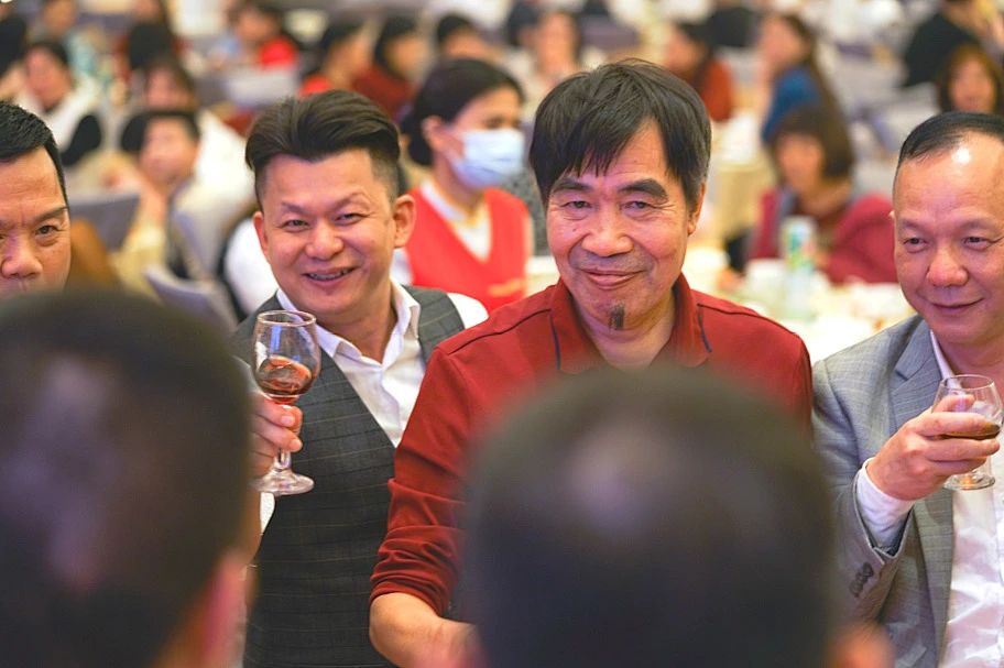 拓路前行·領(lǐng)跑未來 | 集團2023年度總結(jié)會暨2024迎新晚會圓滿結(jié)束！(圖32)